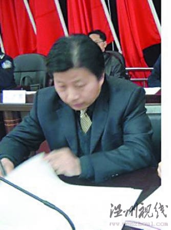 湖北石首事件被免官員疑違規(guī)復(fù)出