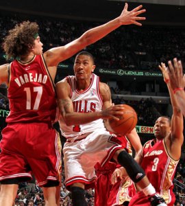 羅斯鄧辛里奇均20+ 詹姆斯休戰騎士惜敗公牛