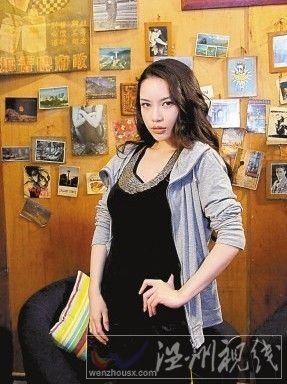 潘霜霜炒作有內幕:與雜志達成協議登封面