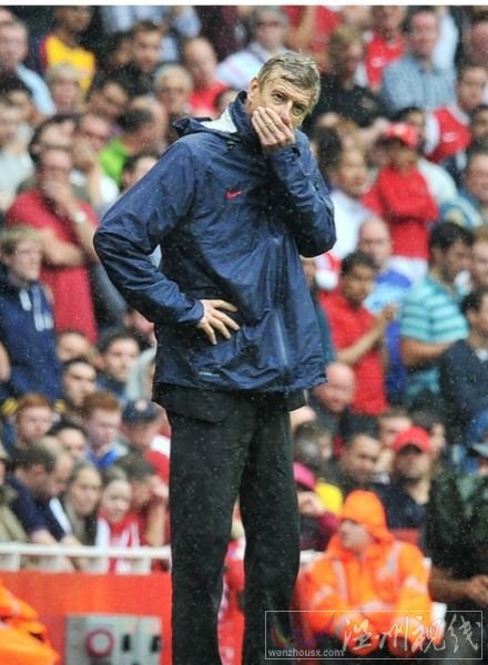 溫格捂臉，失落之情溢于言表