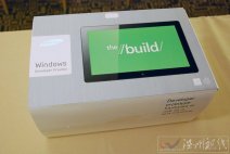 三星搭載Windows8-“win8開發(fā)者預(yù)覽版”的原型機(jī)圖片