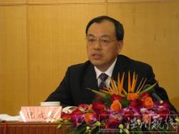 武漢市委書記阮成發大搞武漢建設市民送外號“滿城