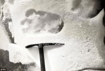 俄羅斯發(fā)現(xiàn)大量雪人蹤跡 神秘怪獸曾現(xiàn)偏僻村落