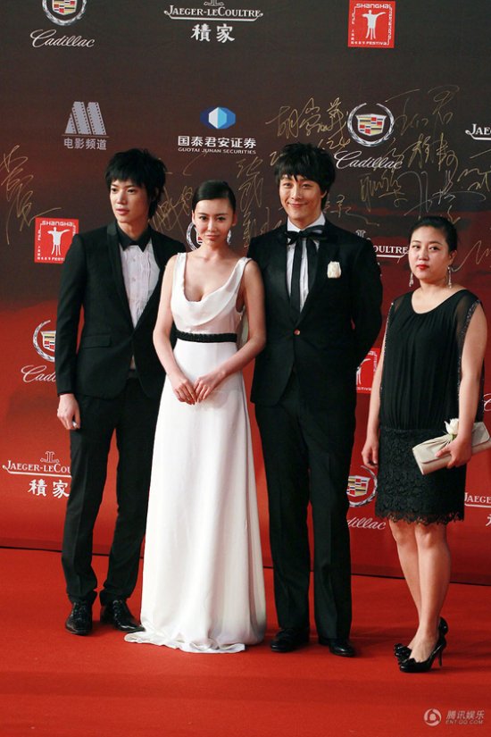 鞏新亮不穿內衣