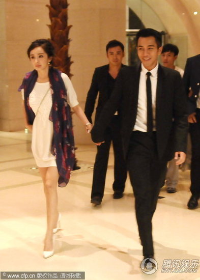 楊冪劉愷威深夜同返酒店要公開同居了嗎