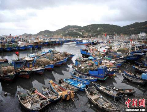 雙臺風(fēng)&ldquo;聯(lián)袂&rdquo;逼近中國沿海 將引發(fā)多地強(qiáng)降雨