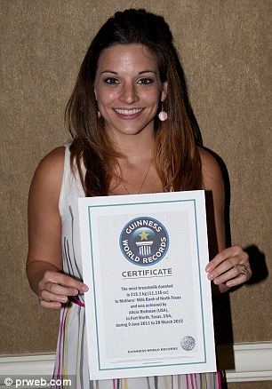 一年捐獻325升母乳