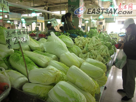 北方大范圍雨雪降溫 上海天氣沒有受影響部分蔬菜價(jià)格稍有上漲