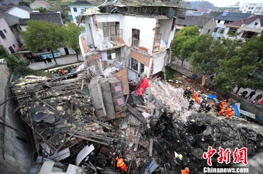 寧波慈溪鍋爐爆炸事故現(xiàn)場(chǎng)