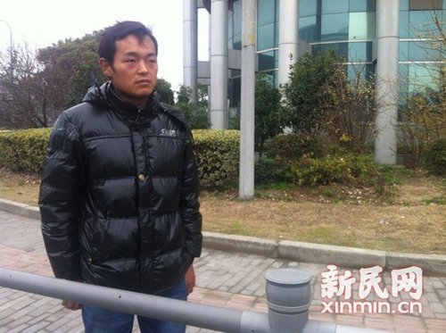 農民工近2萬工資散落遭哄搶續:部分拾到者歸還