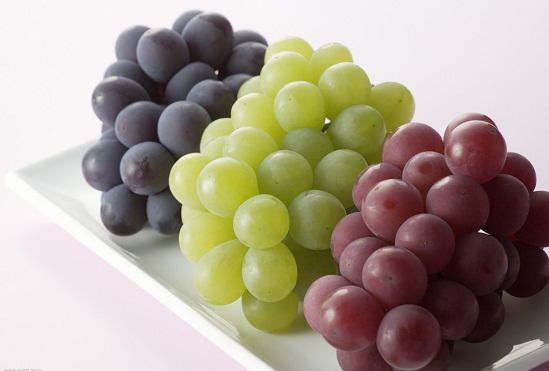 吃什么水果對(duì)皮膚好 吃什么對(duì)皮膚好 8種水果抗衰老