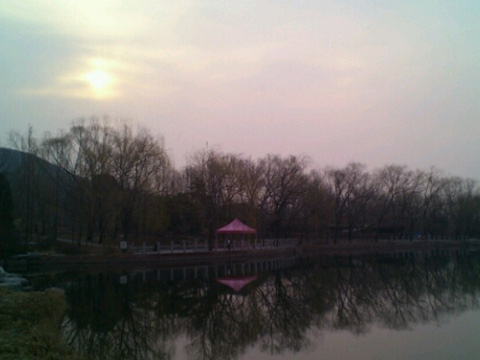 北京23日天氣 北部山區(qū)小雪轉(zhuǎn)晴午后局地有揚(yáng)沙