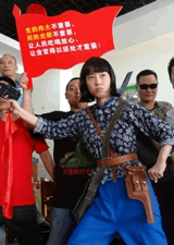 小雨扮成劉胡蘭宣傳打假蠻有意思 昔日的宅男女神投