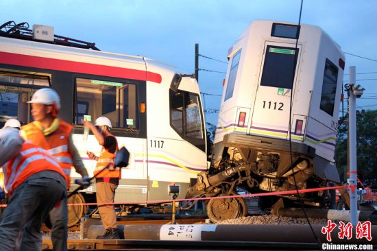 香港輕軌列車出軌