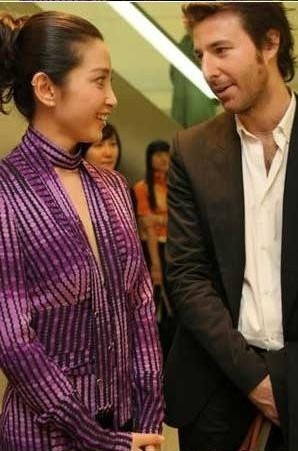 李冰冰衣不遮體遭猛男眼淫隱情 - 沙漠中的野駱駝 - 駱駝娛聞