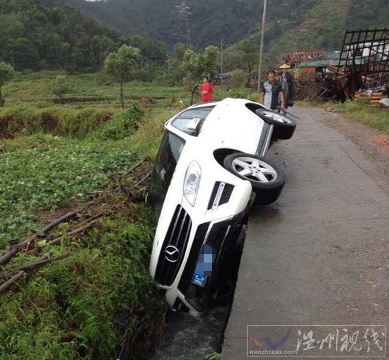 強(qiáng)臺風(fēng)菲特影響溫州市,平陽水頭成水城。