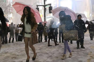 東京暴雪 昨天暴雪襲擊