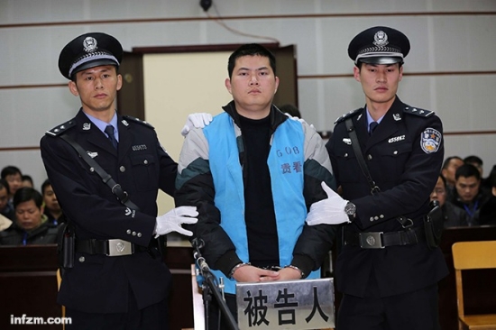 警察***殺孕婦開審