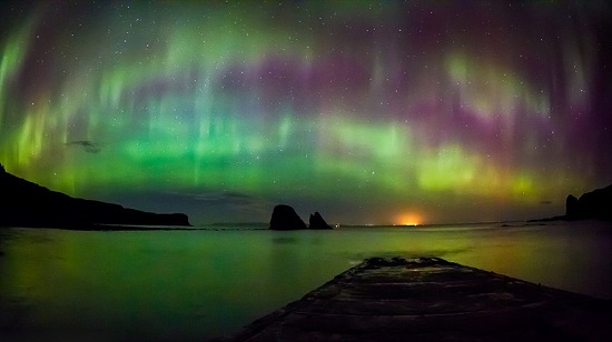 英國上空出現北極光 被波蘭攝影師拍下