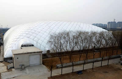 學(xué)校建防霾帳篷館耗資巨