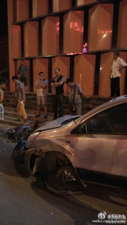 鄭州京廣路附近車禍