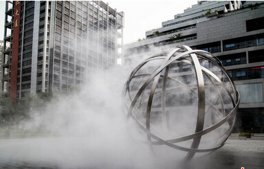 深圳街頭現(xiàn)巨型降溫神器