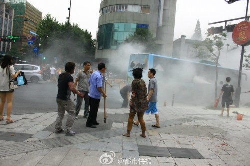 7月5日杭州7路公交車起火