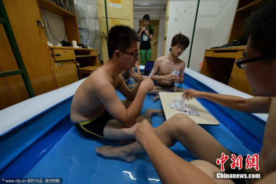 華中師范大學宿舍現避暑神器