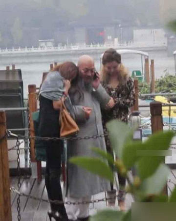 僧人船震幕后推手楊秀宇(立二拆四)受審 后海船震門主角安云霽