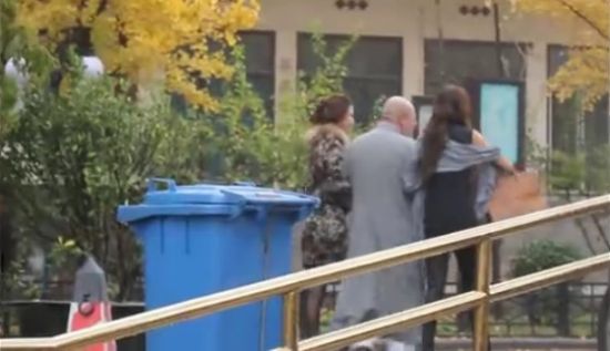 僧人船震幕后推手楊秀宇(立二拆四)受審 后海船震門主角安云霽