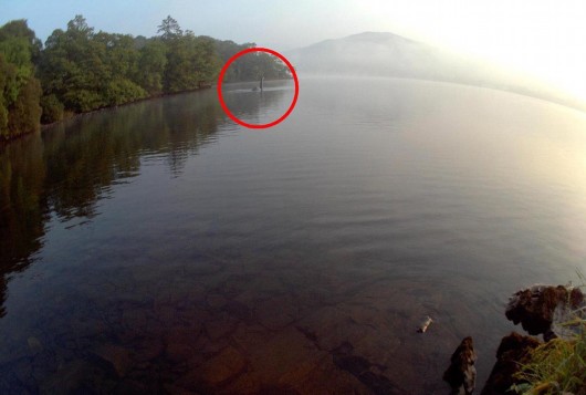 英攝影師疑似拍到水怪