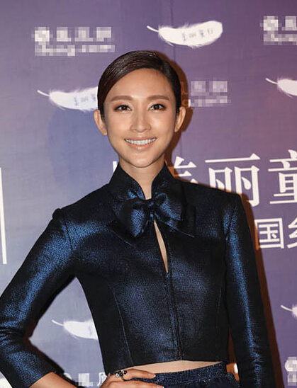 張儷曝孫紅雷法國(guó)大婚