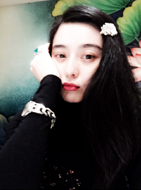 范冰冰曬素顏照