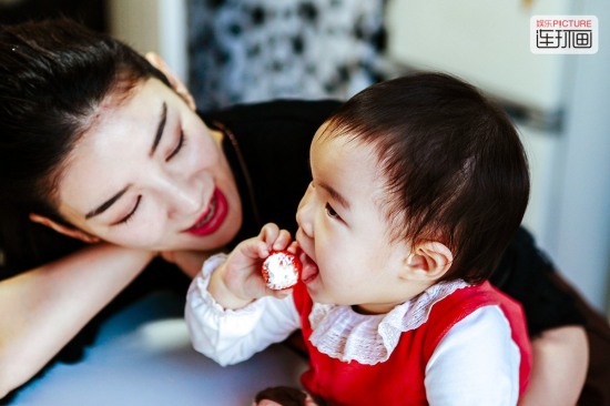黃奕帶女兒查基因