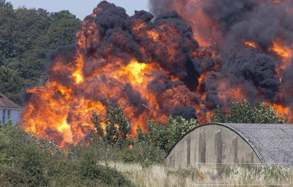 英國飛機墜毀
