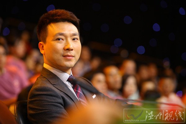 央視新聞主播康輝年薪待遇曝光