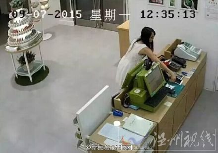 上海白衣女子唐麗個人資料