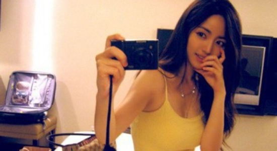 男校最美女老師李娜永