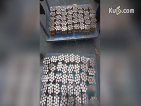 500斤母愛(ài)!單親媽媽扛500斤硬幣為女兒買(mǎi)房