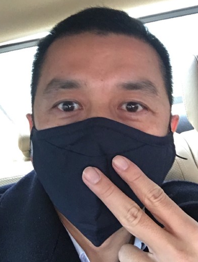 李嫣留字條提醒爸戴口罩