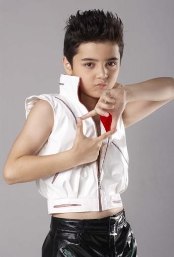 童星阿爾法變硬漢