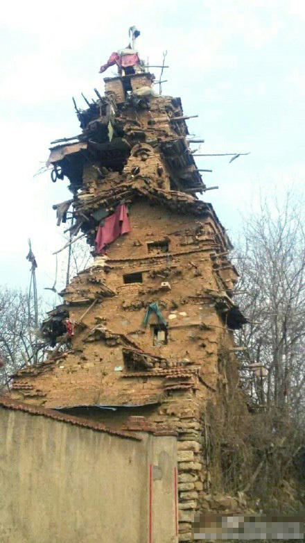 智障農民自建七層小樓