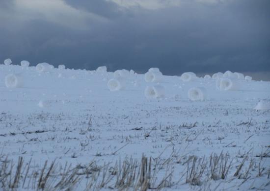 驚現(xiàn)雪卷奇觀