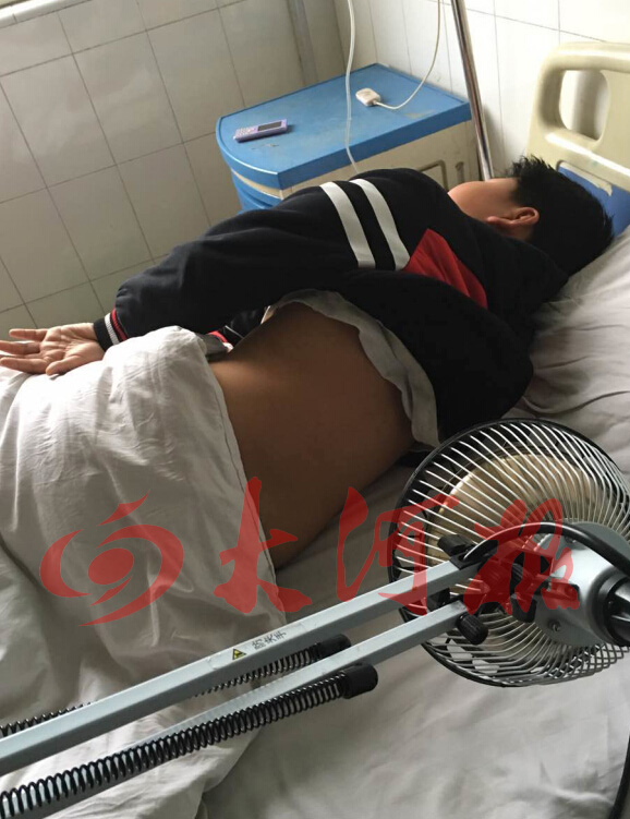 男童撞校長遭暴打