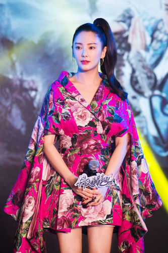 張雨綺雌雄同體 《倚天屠龍記》手游演張無忌周芷若