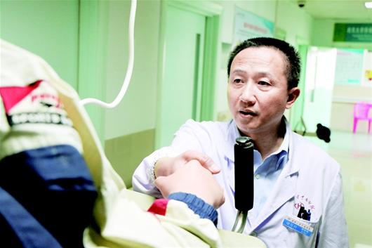 男子昏迷200多天被喚醒