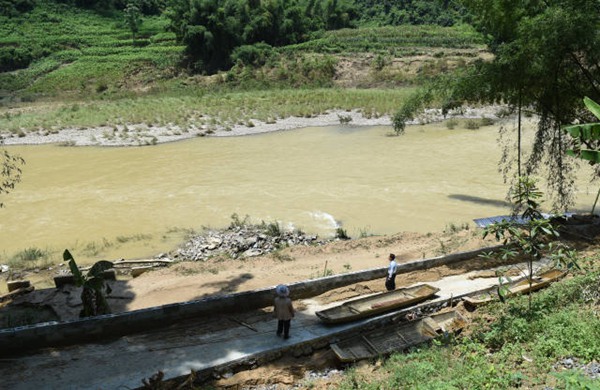 女子洪水中漂流百里生還