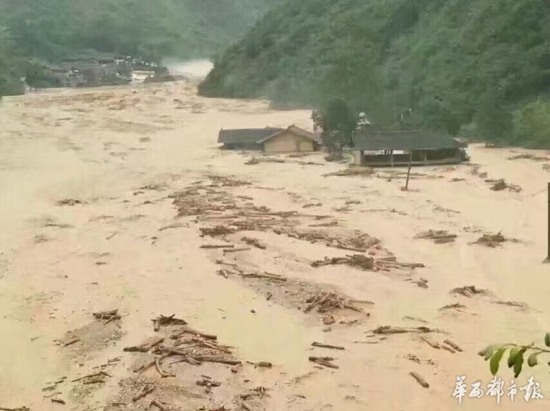 九寨溝特大泥石流