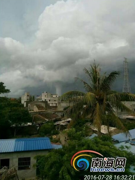 海南現龍吸水奇觀