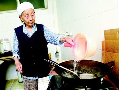 百歲夫妻相伴90年